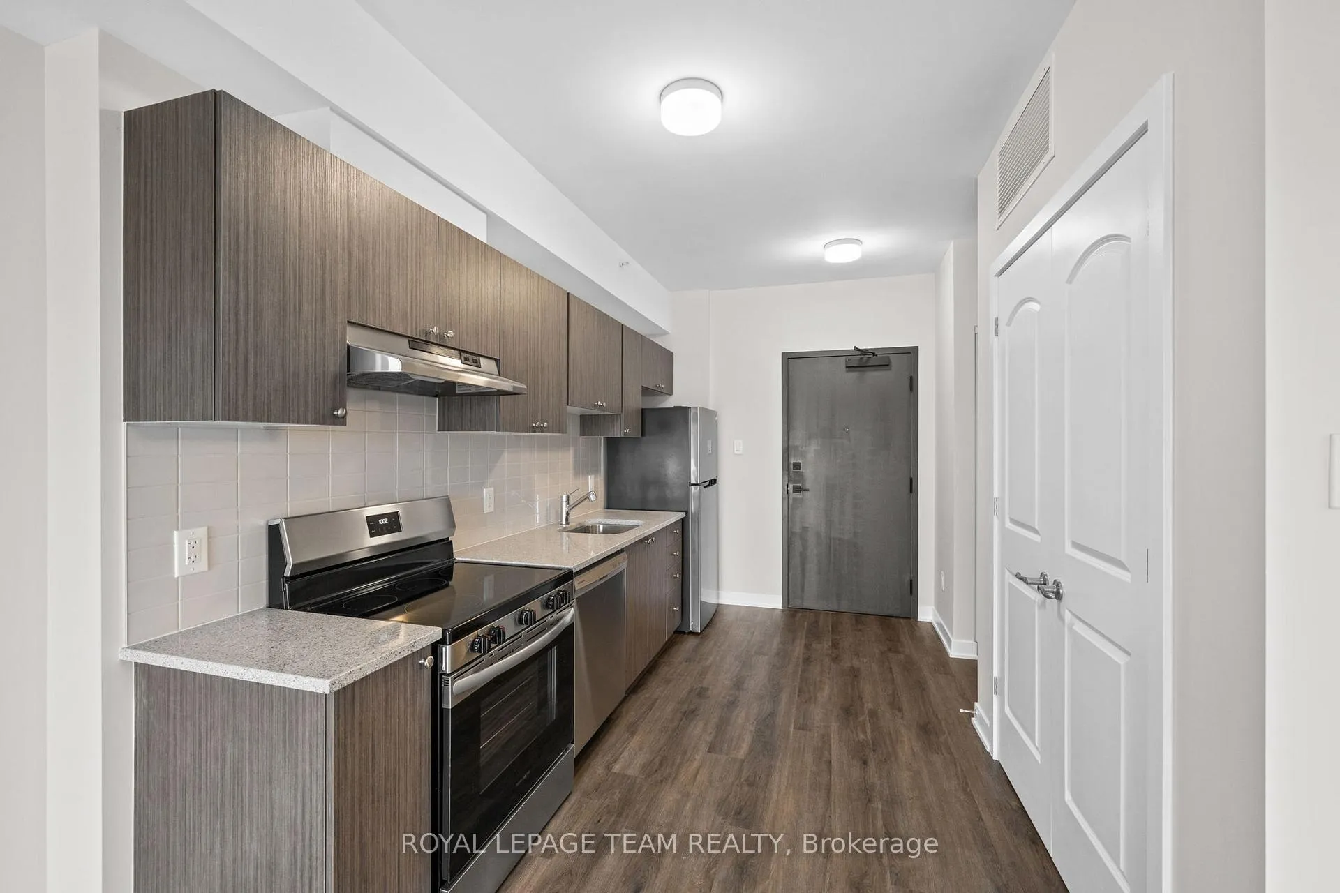 Photo 11 of Unit 203, 3600 Brian Coburn Boulevard, Ottawa, Avalon West — HOMEH