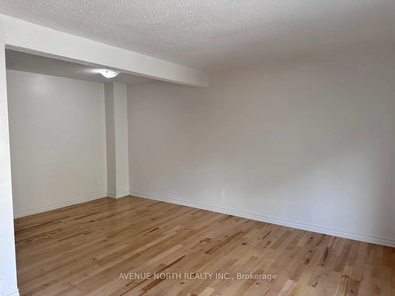 Photo 4 of Unit 25, 1460 Foxwell Street, Ottawa, Pineview — HOMEH