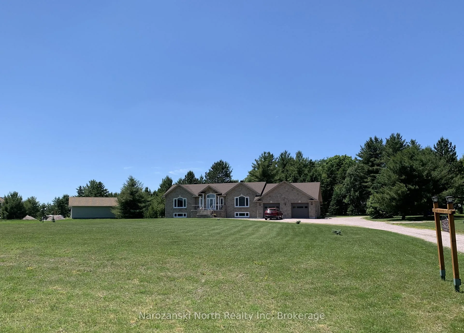 Photo of 148 607 Highway