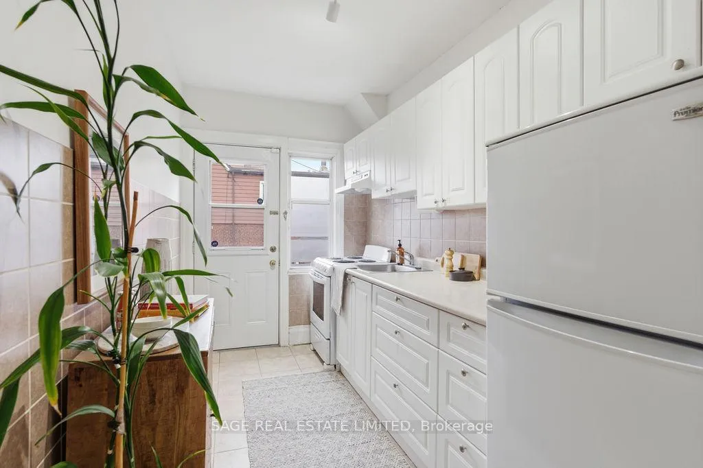 Photo 11 of 96 Silverthorn Avenue, Toronto, Weston-Pellam Park — HOMEH
