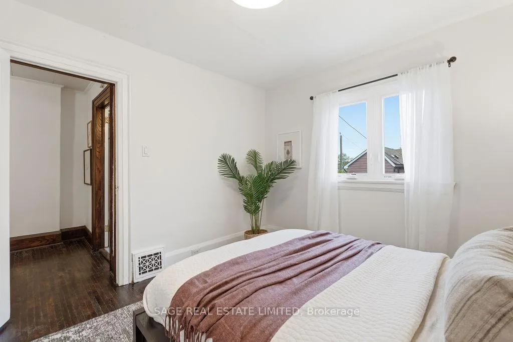 Photo 20 of 96 Silverthorn Avenue, Toronto, Weston-Pellam Park — HOMEH