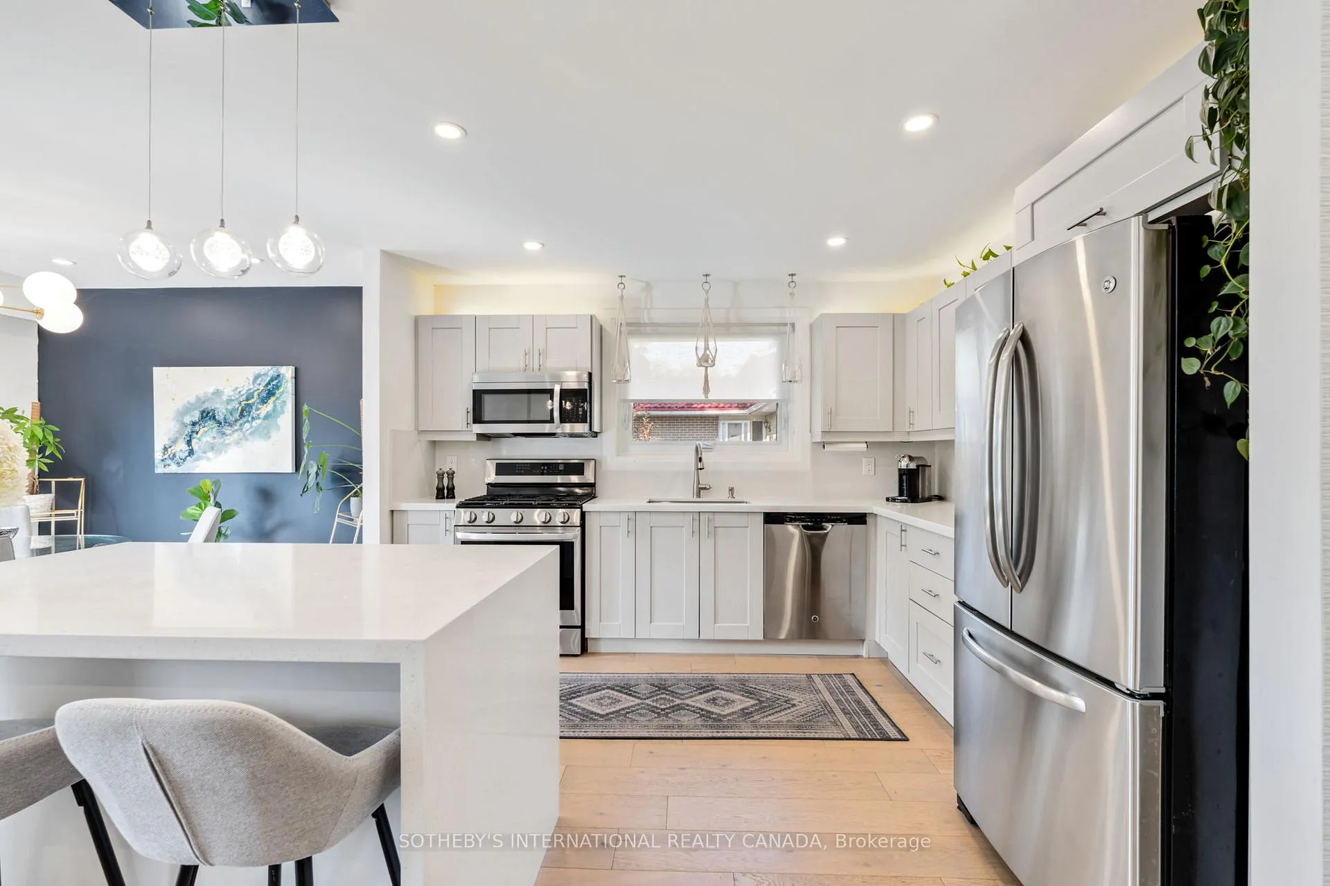 Photo 12 of 902 Vistula Drive, Pickering, West Shore — HOMEH