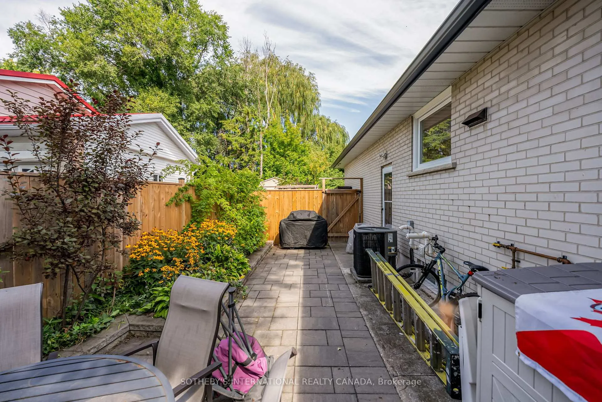 Photo 30 of 902 Vistula Drive, Pickering, West Shore — HOMEH