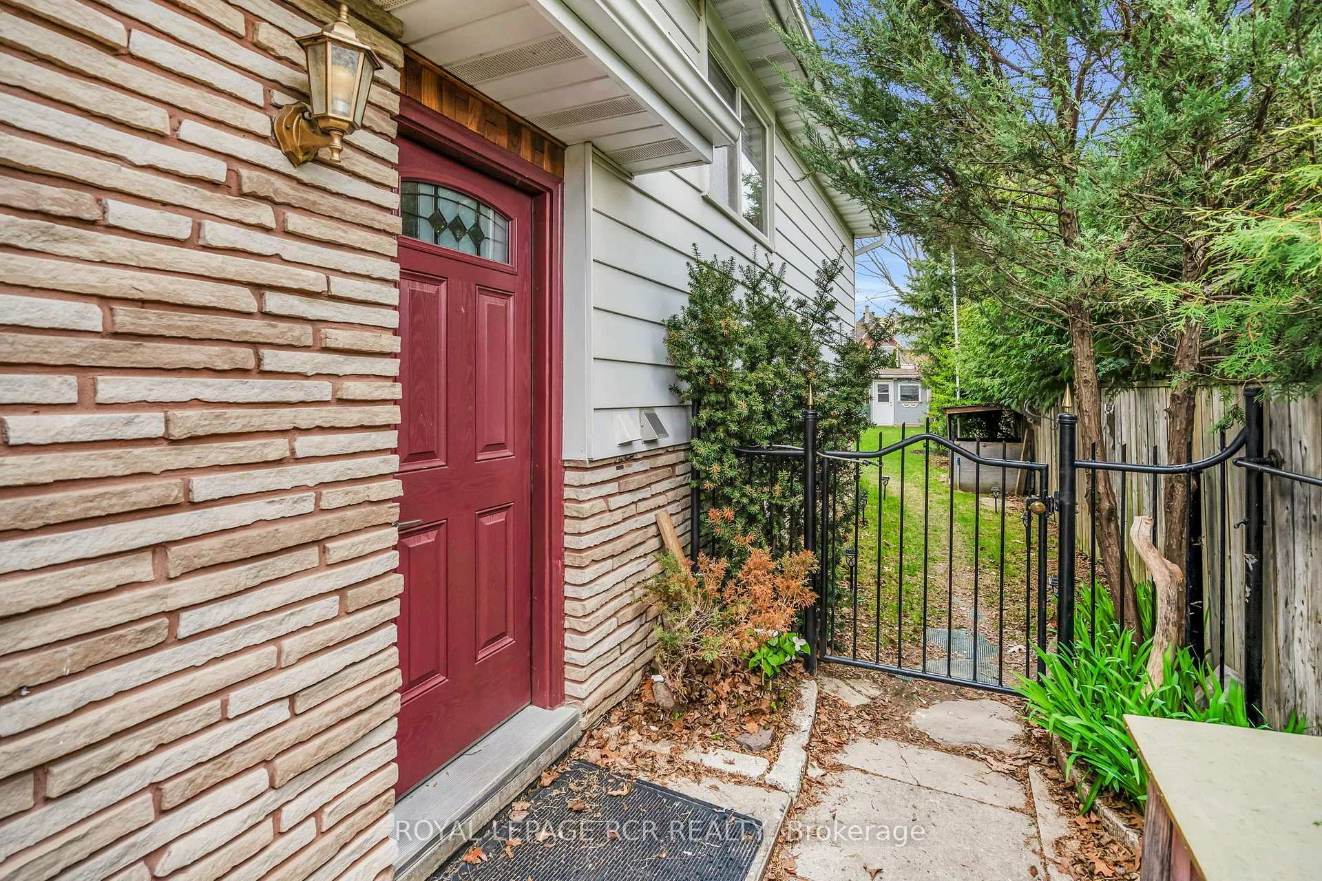 Photo 3 of Unit A, 126 Nelson Street, New Tecumseth, Alliston — HOMEH