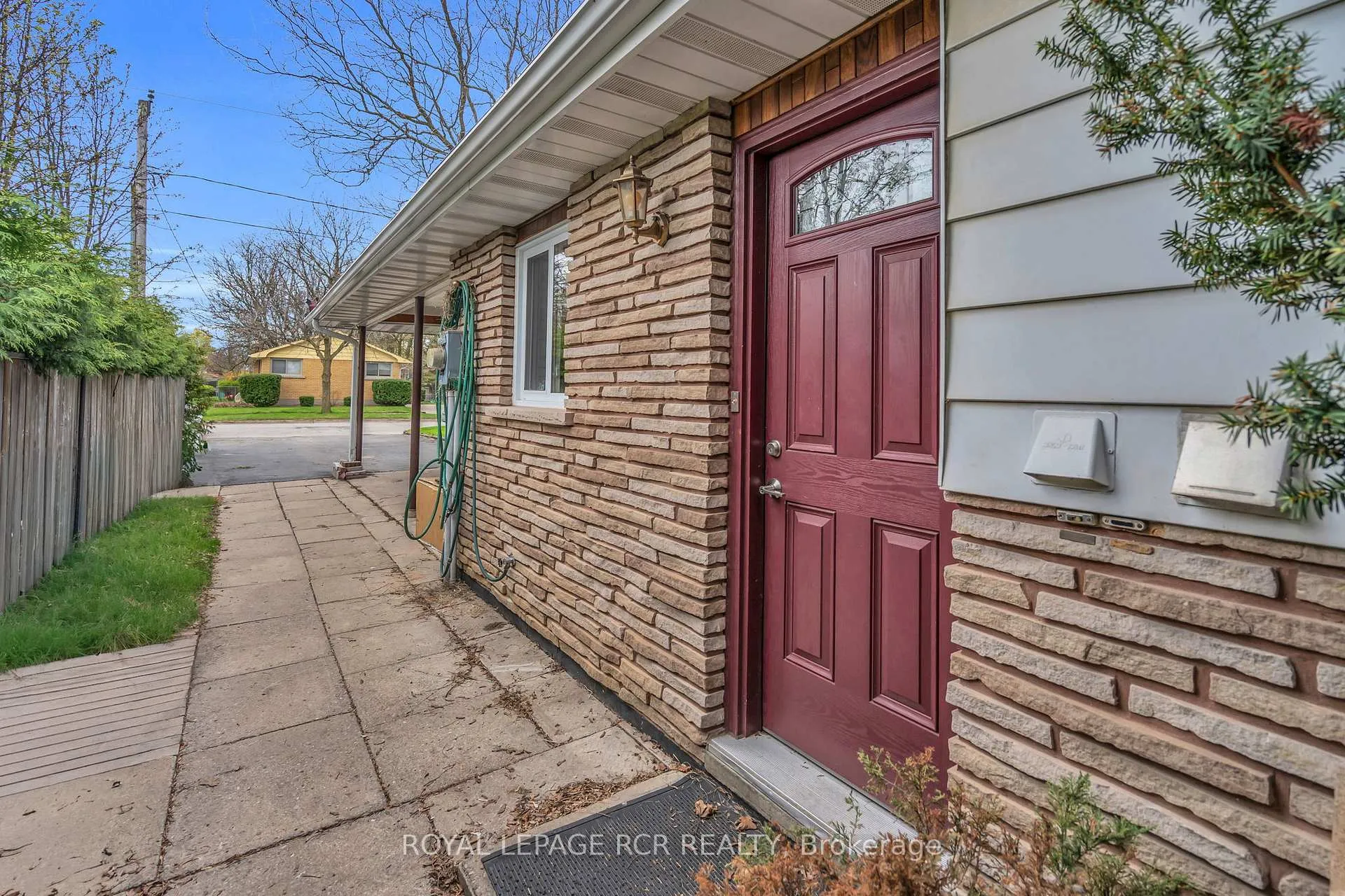Photo 4 of Unit A, 126 Nelson Street, New Tecumseth, Alliston — HOMEH
