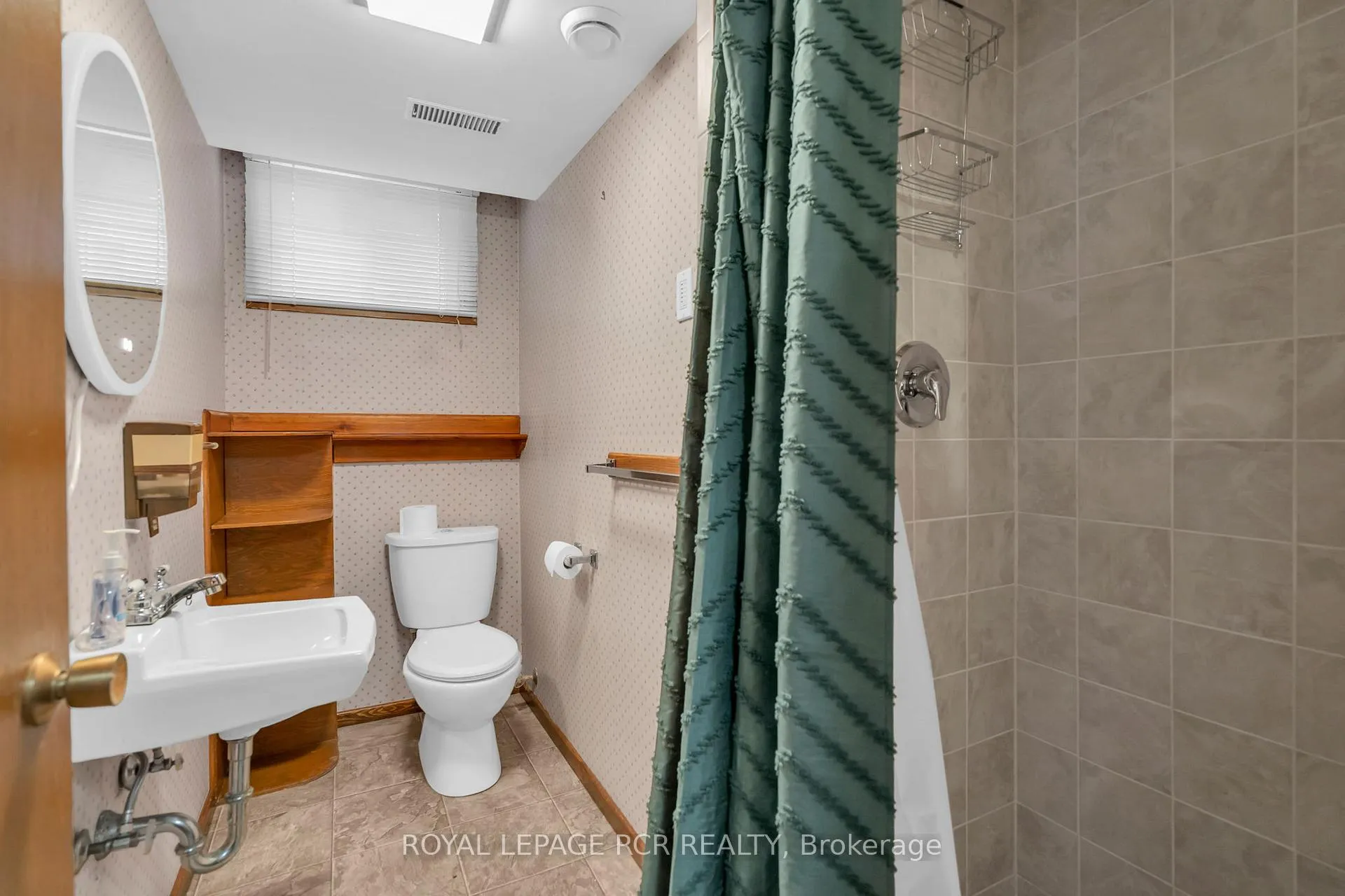 Photo 16 of Unit A, 126 Nelson Street, New Tecumseth, Alliston — HOMEH