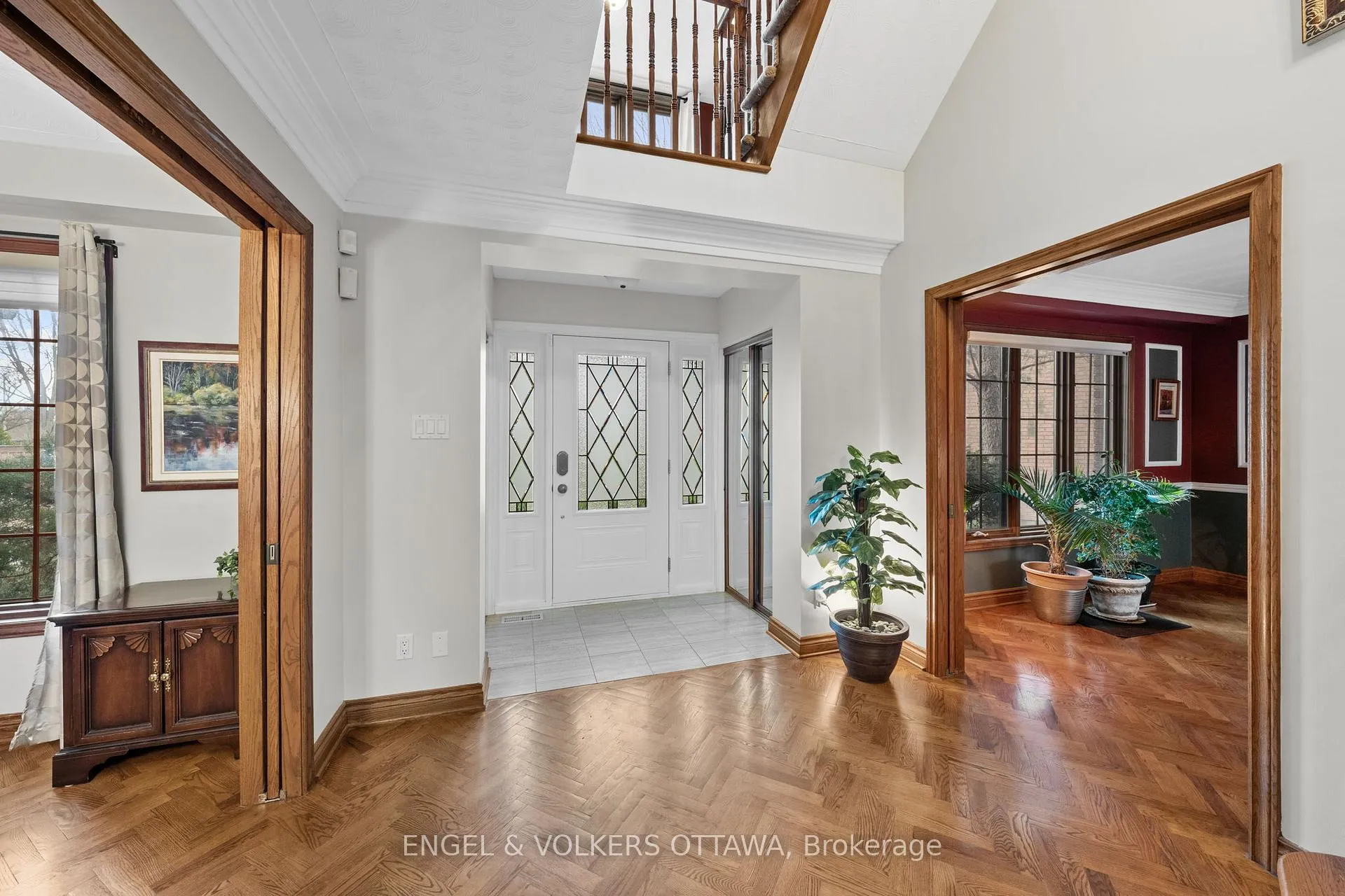 Photo 4 of 1345 De Papillon Place, Ottawa, Fallingbrook/Ridgemount — HOMEH