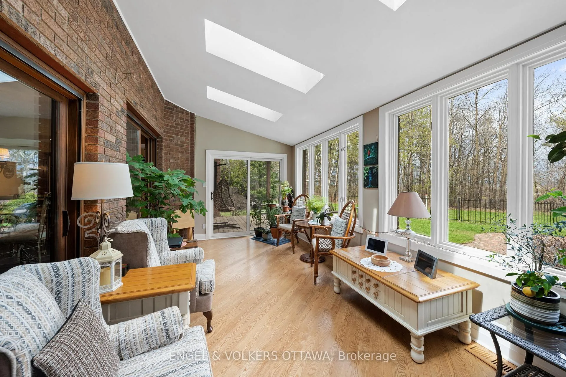 Photo 16 of 1345 De Papillon Place, Ottawa, Fallingbrook/Ridgemount — HOMEH