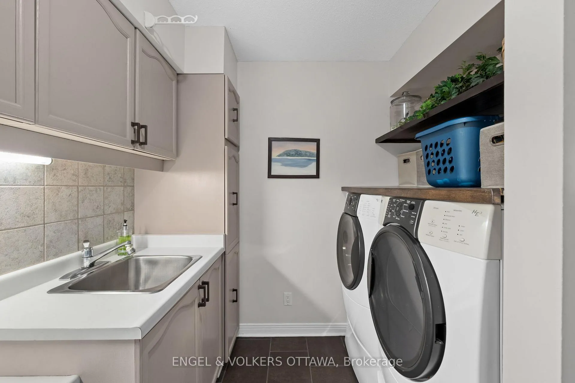 Photo 19 of 1345 De Papillon Place, Ottawa, Fallingbrook/Ridgemount — HOMEH