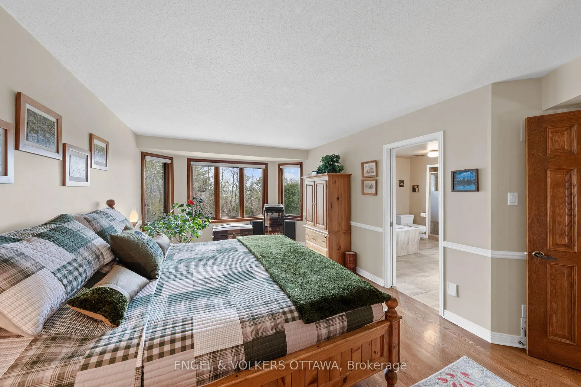 Photo 22 of 1345 De Papillon Place, Ottawa, Fallingbrook/Ridgemount — HOMEH