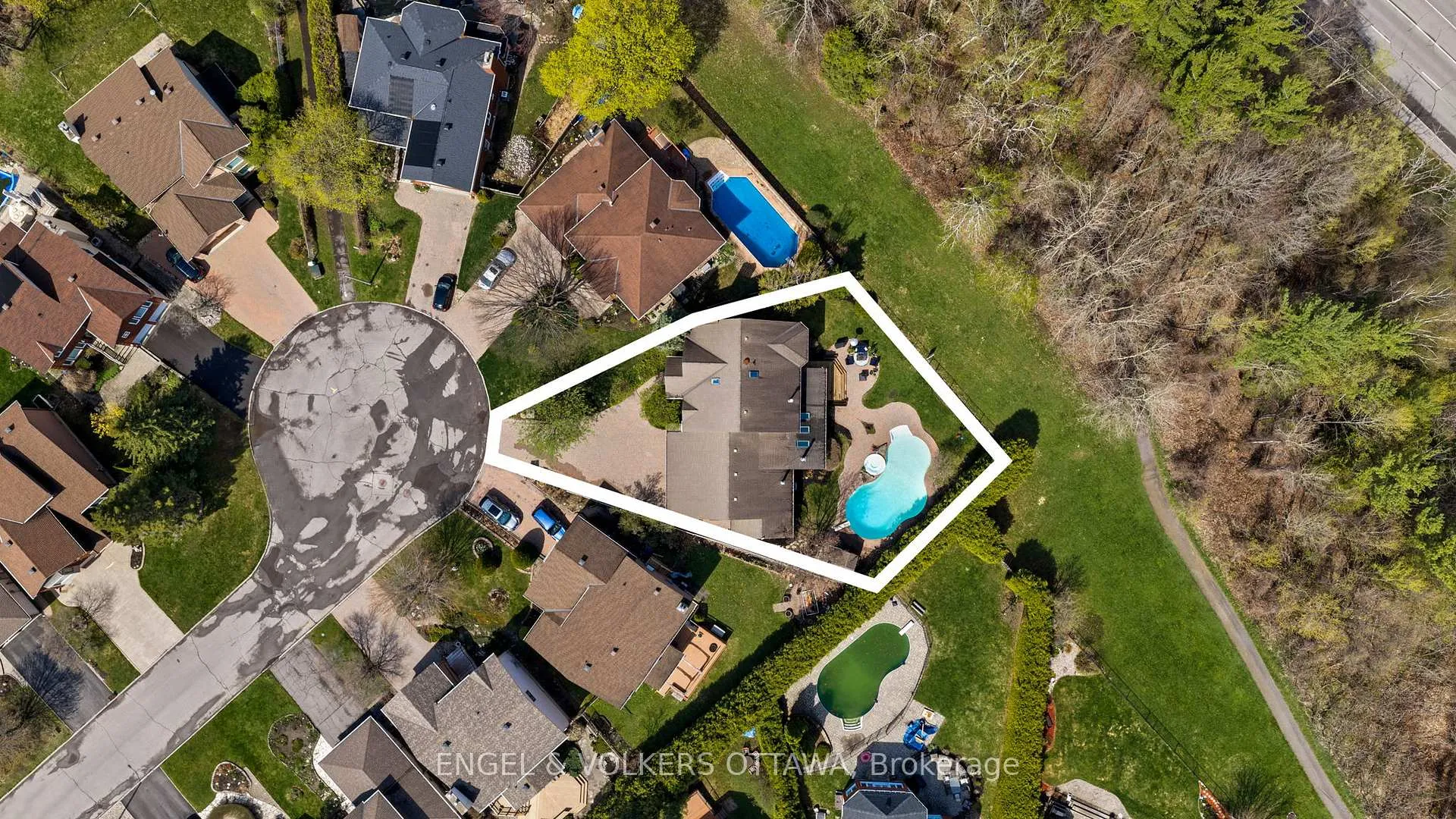 Photo 44 of 1345 De Papillon Place, Ottawa, Fallingbrook/Ridgemount — HOMEH