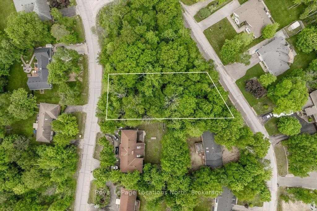 Photo 8 of 16 Sunward Drive, Wasaga Beach — HOMEH