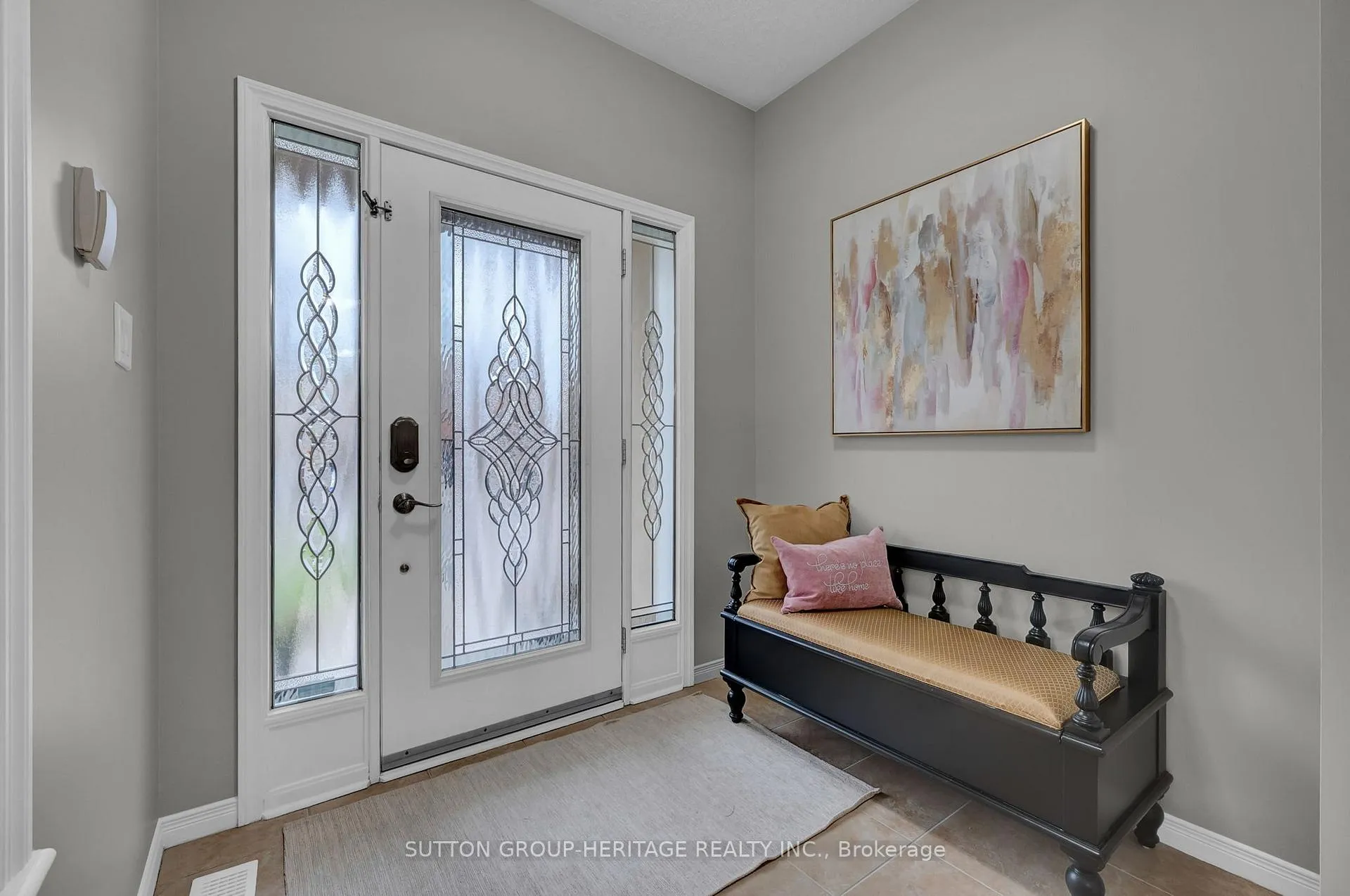 Photo 3 of 951 Barbados Street, Oshawa, Northglen — HOMEH
