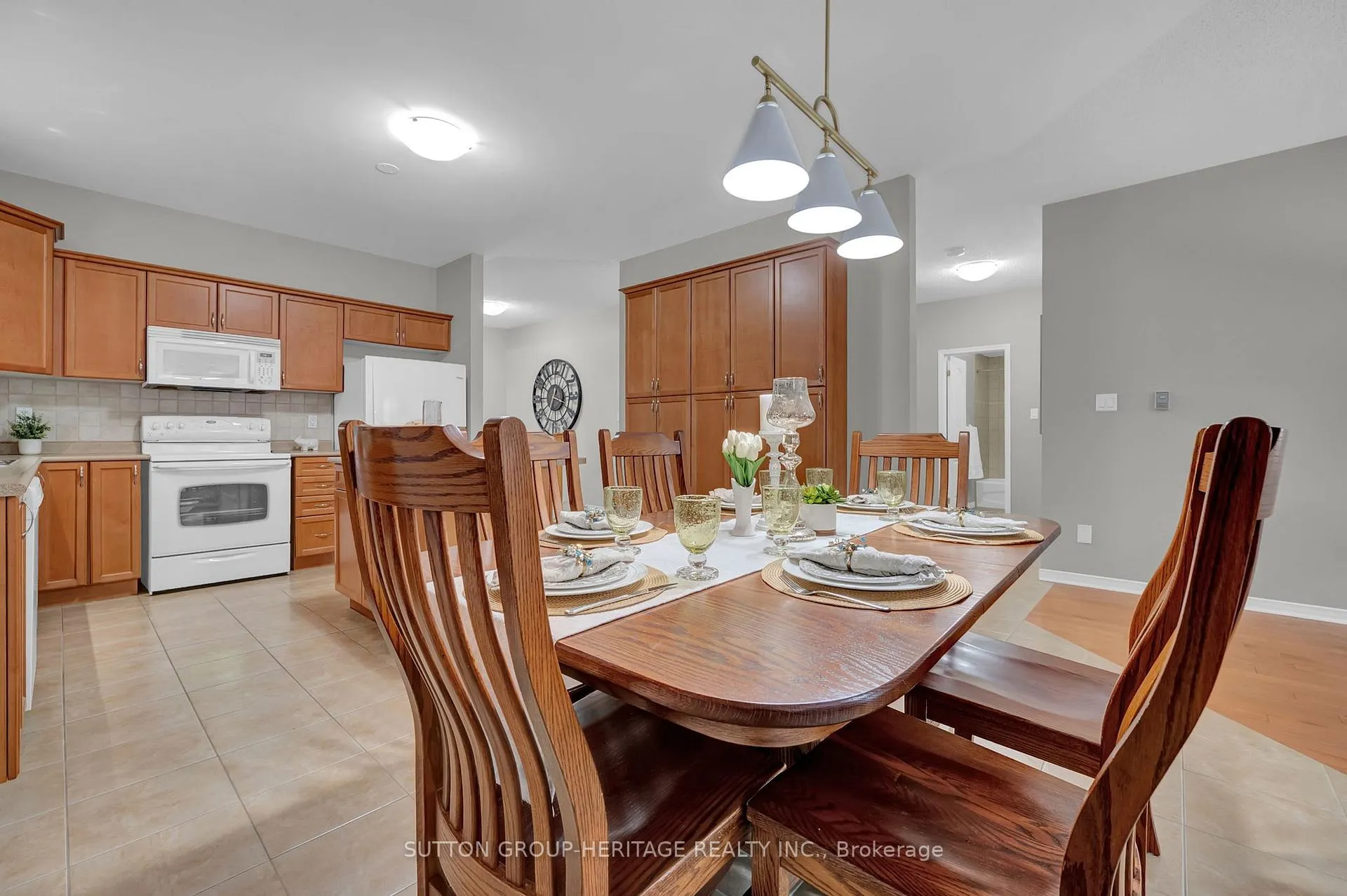 Photo 15 of 951 Barbados Street, Oshawa, Northglen — HOMEH