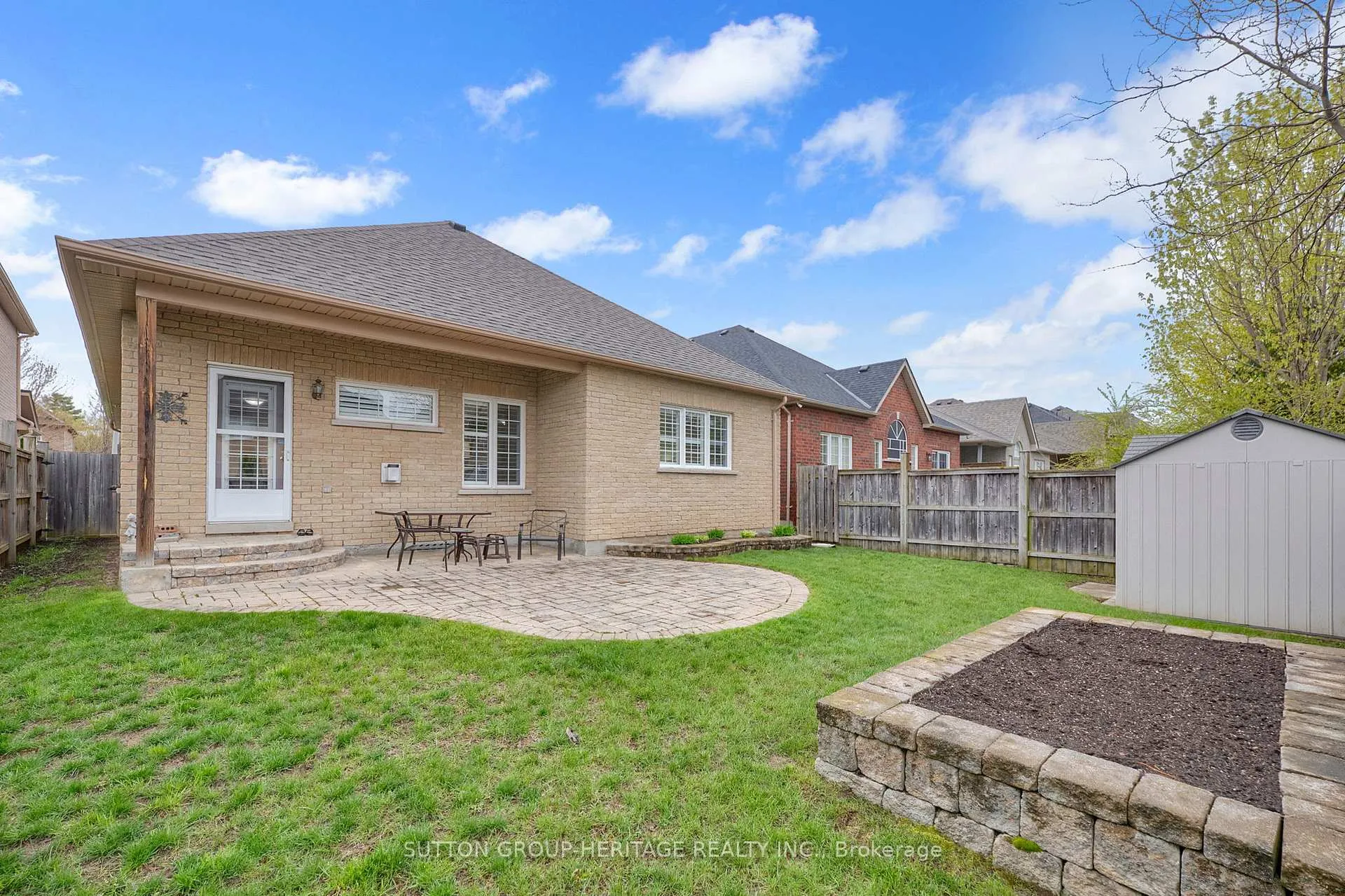 Photo 37 of 951 Barbados Street, Oshawa, Northglen — HOMEH