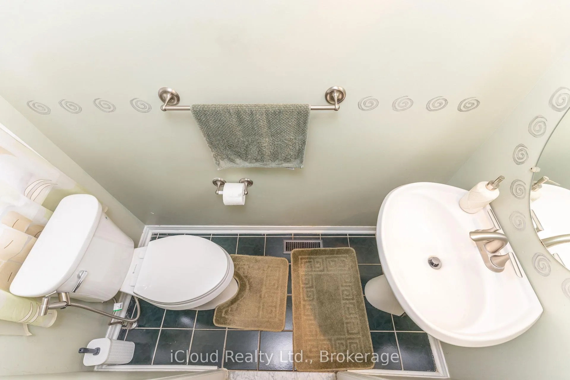 Photo 5 of 3842 Ridgepoint Way, Mississauga, Lisgar — HOMEH