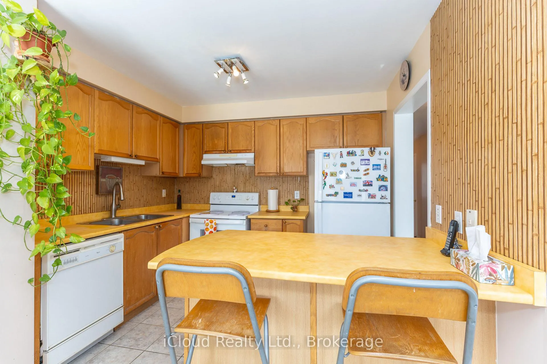 Photo 7 of 3842 Ridgepoint Way, Mississauga, Lisgar — HOMEH