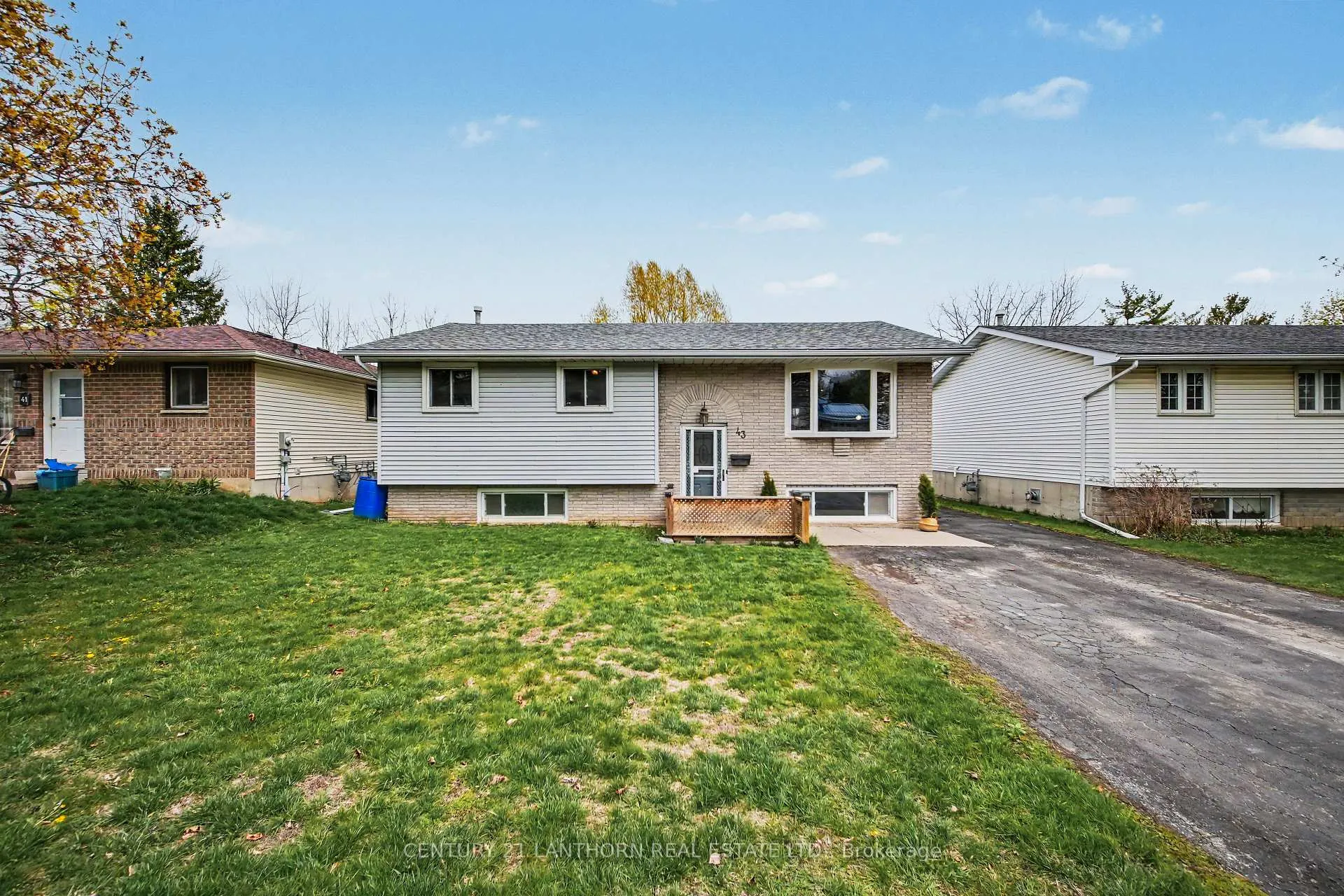 Photo 1 of 43 Ireland Drive, Quinte West, Trenton Ward — HOMEH
