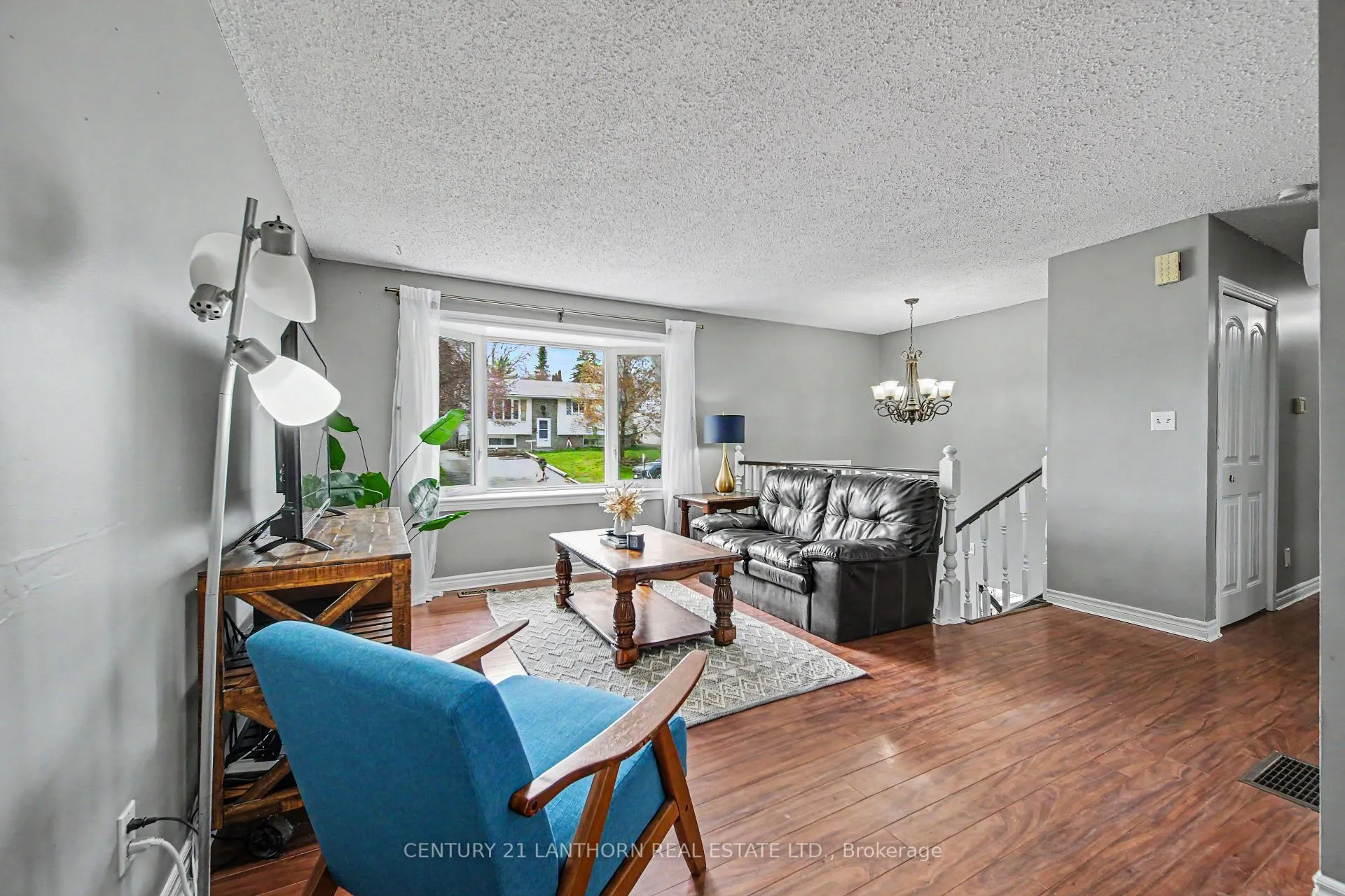 Photo 6 of 43 Ireland Drive, Quinte West, Trenton Ward — HOMEH