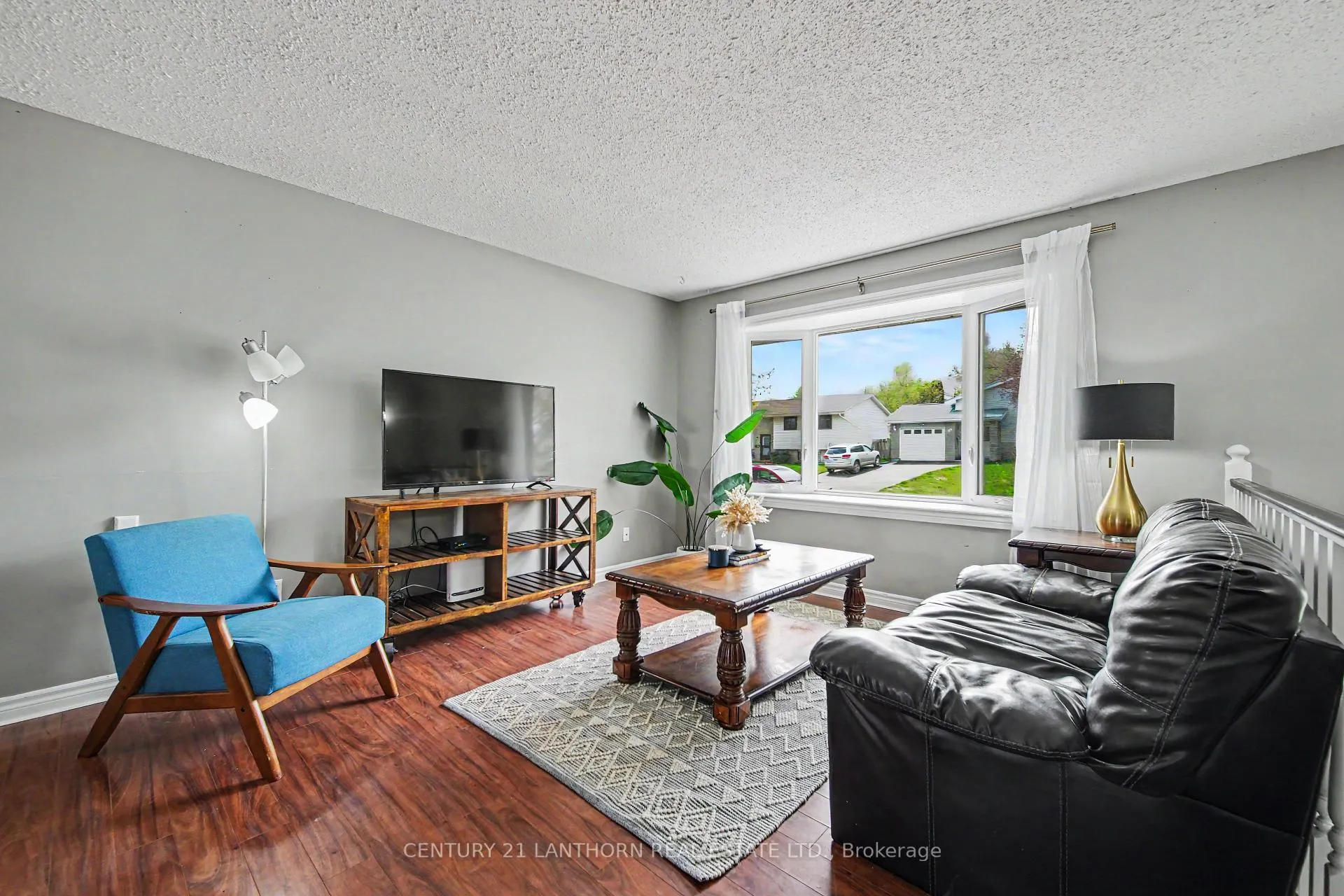 Photo 9 of 43 Ireland Drive, Quinte West, Trenton Ward — HOMEH