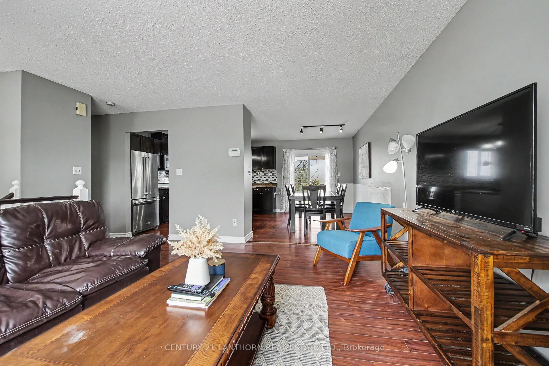 Photo 10 of 43 Ireland Drive, Quinte West, Trenton Ward — HOMEH