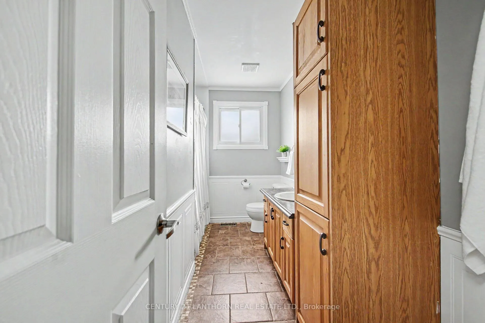 Photo 14 of 43 Ireland Drive, Quinte West, Trenton Ward — HOMEH
