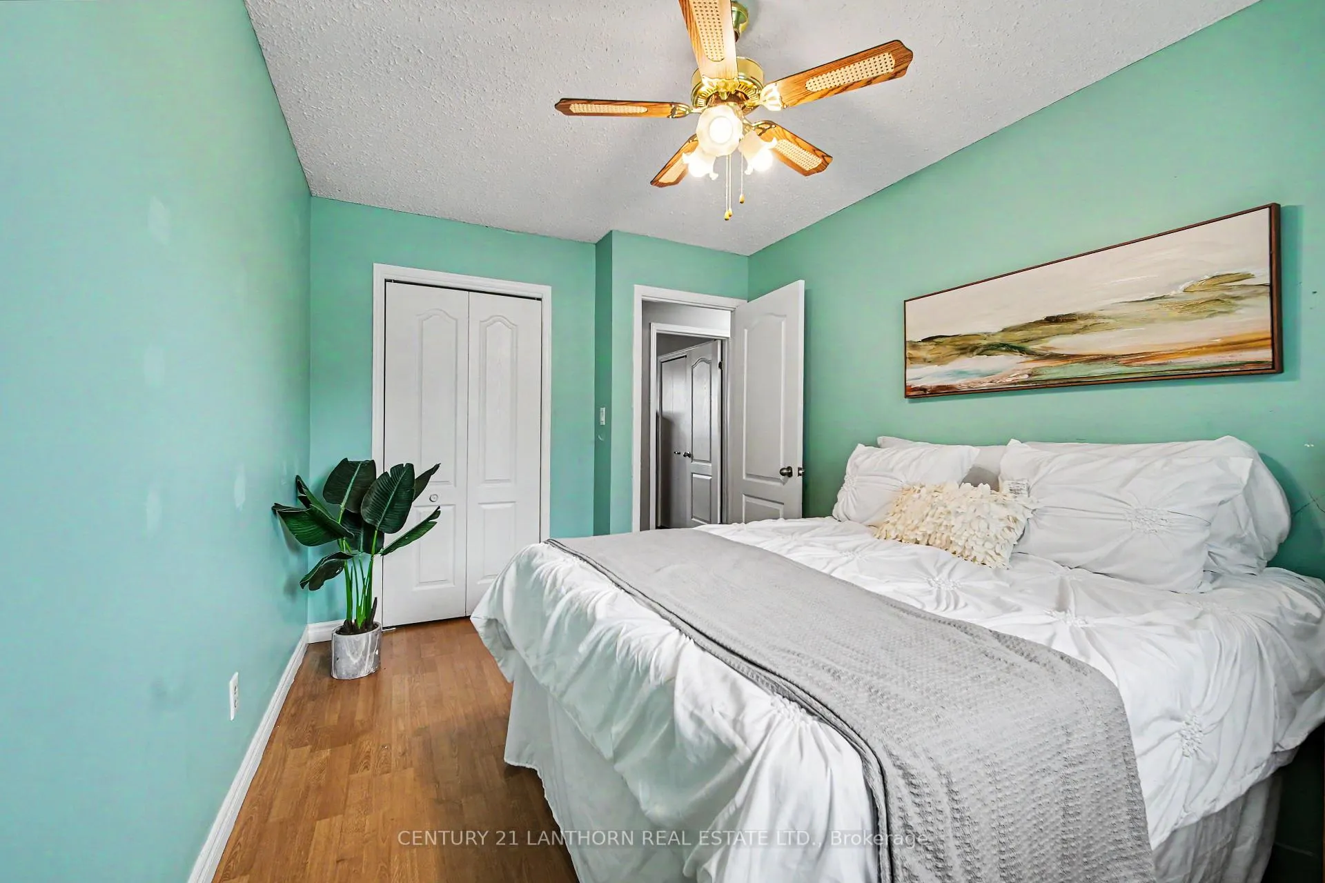 Photo 16 of 43 Ireland Drive, Quinte West, Trenton Ward — HOMEH