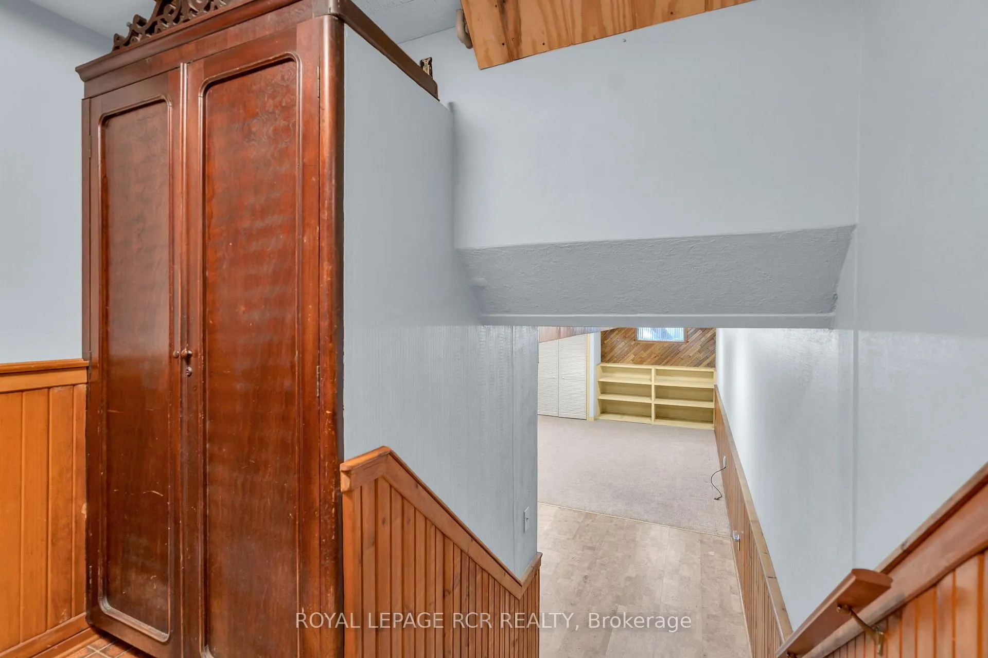 Photo 13 of Unit B, 126 Nelson Street, New Tecumseth, Alliston — HOMEH