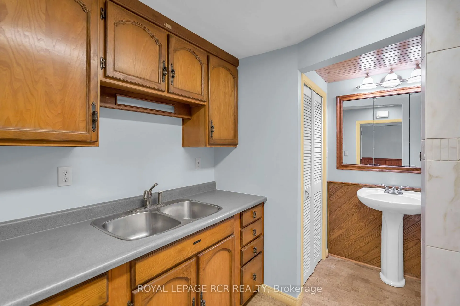 Photo 22 of Unit B, 126 Nelson Street, New Tecumseth, Alliston — HOMEH