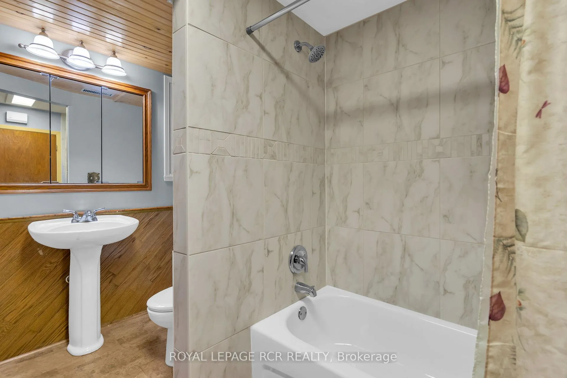 Photo 26 of Unit B, 126 Nelson Street, New Tecumseth, Alliston — HOMEH