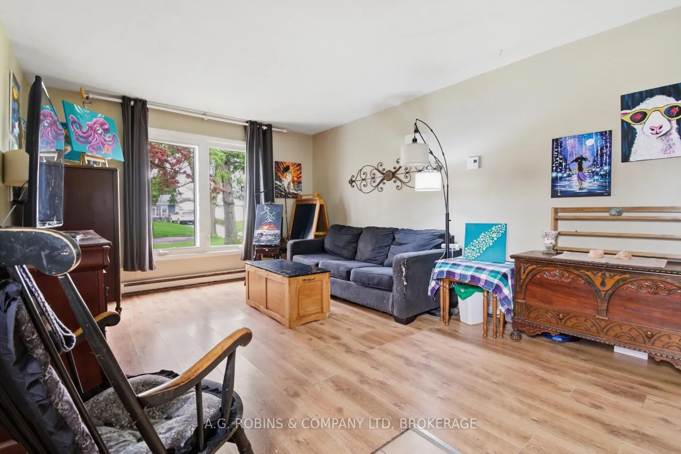 Photo 7 of 29 Lanark Crescent, St. Catharines, Carlton/Bunting — HOMEH