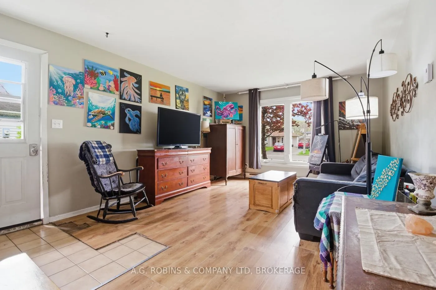 Photo 9 of 29 Lanark Crescent, St. Catharines, Carlton/Bunting — HOMEH