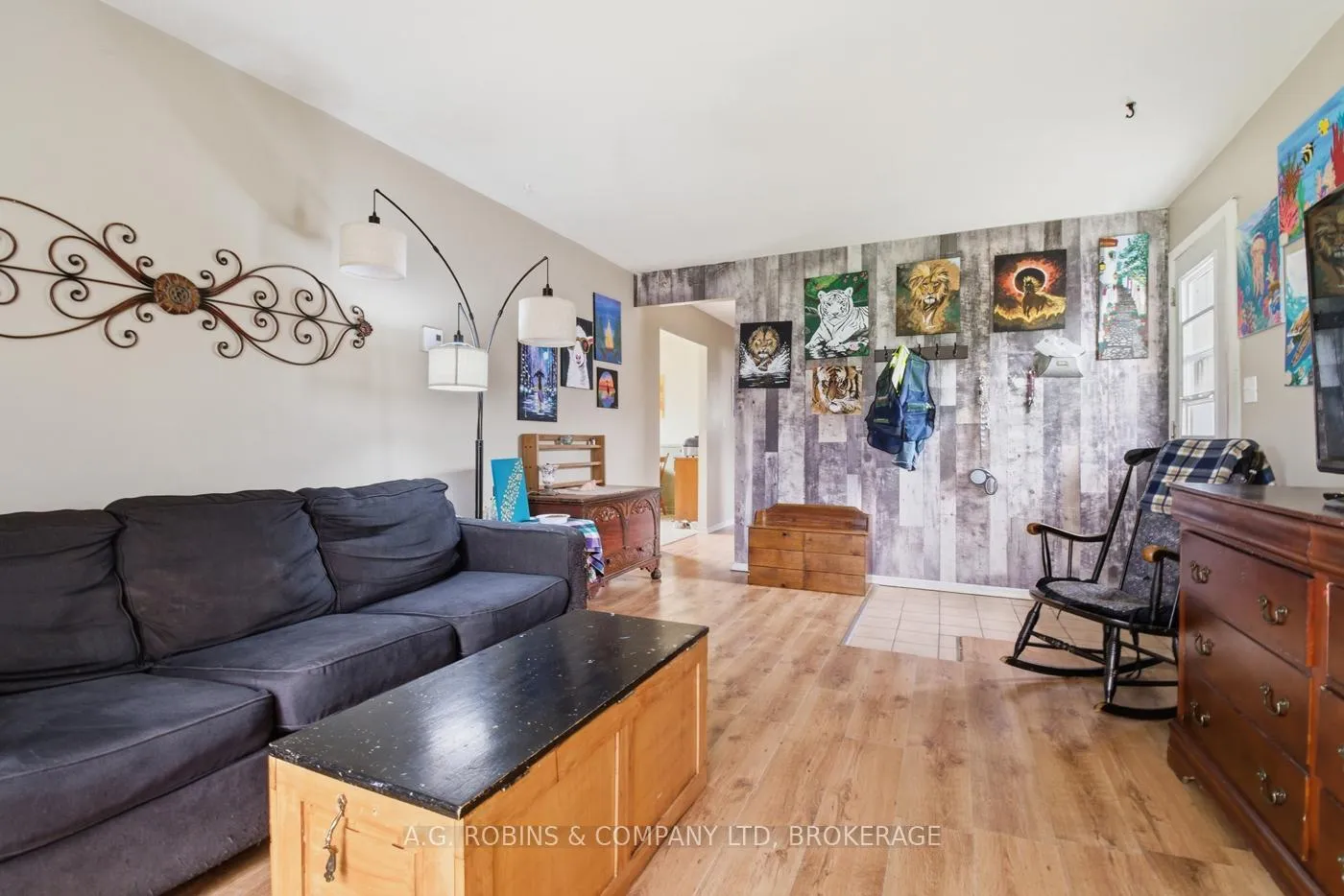 Photo 12 of 29 Lanark Crescent, St. Catharines, Carlton/Bunting — HOMEH