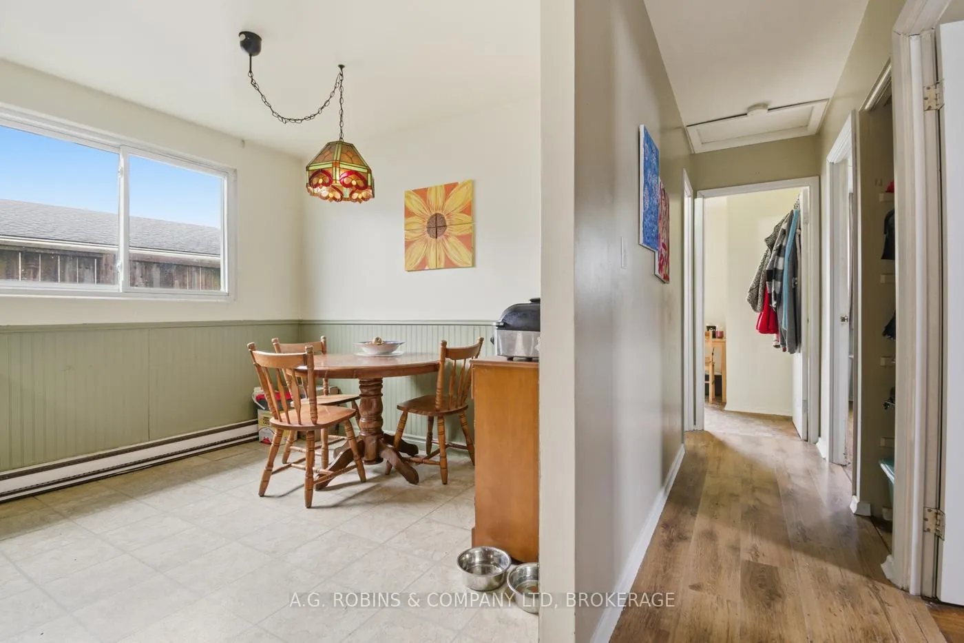Photo 14 of 29 Lanark Crescent, St. Catharines, Carlton/Bunting — HOMEH