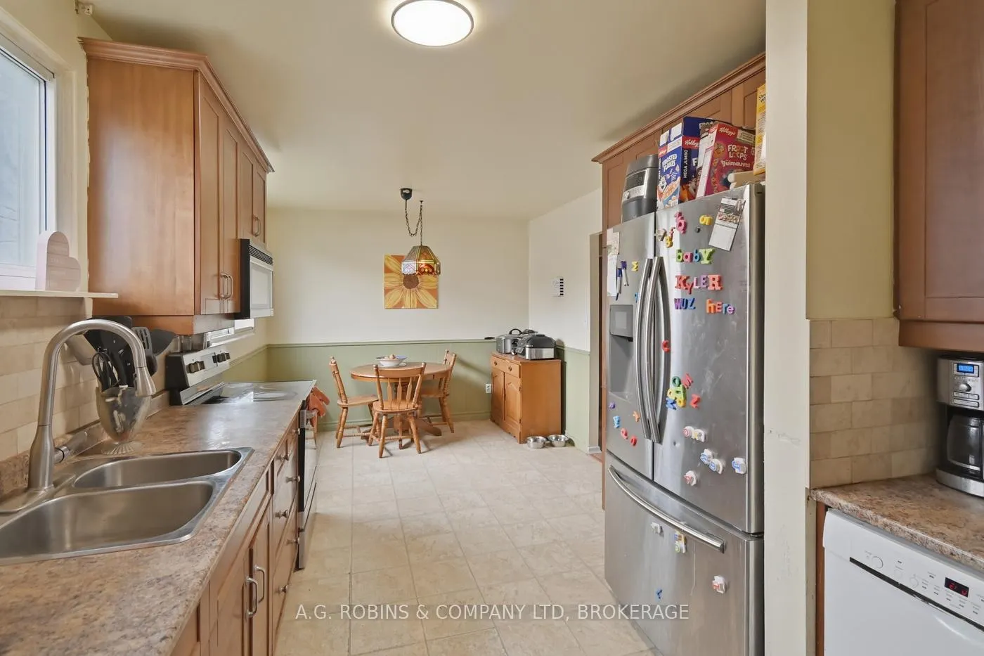 Photo 15 of 29 Lanark Crescent, St. Catharines, Carlton/Bunting — HOMEH