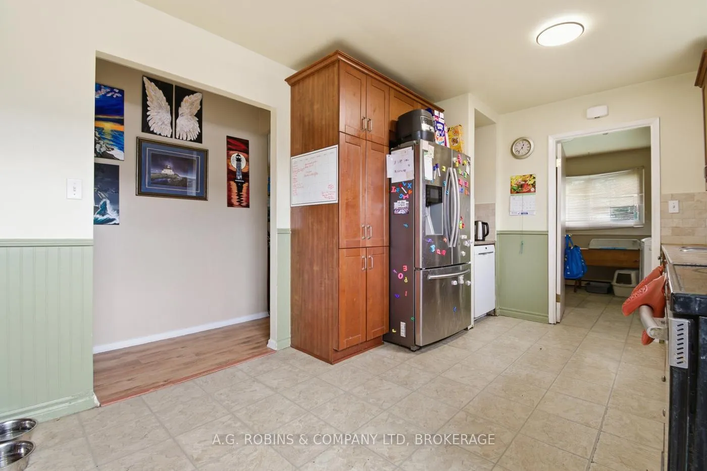Photo 16 of 29 Lanark Crescent, St. Catharines, Carlton/Bunting — HOMEH