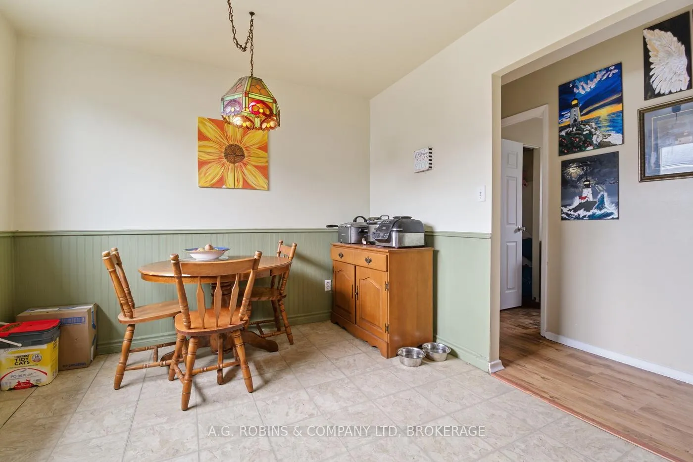 Photo 18 of 29 Lanark Crescent, St. Catharines, Carlton/Bunting — HOMEH