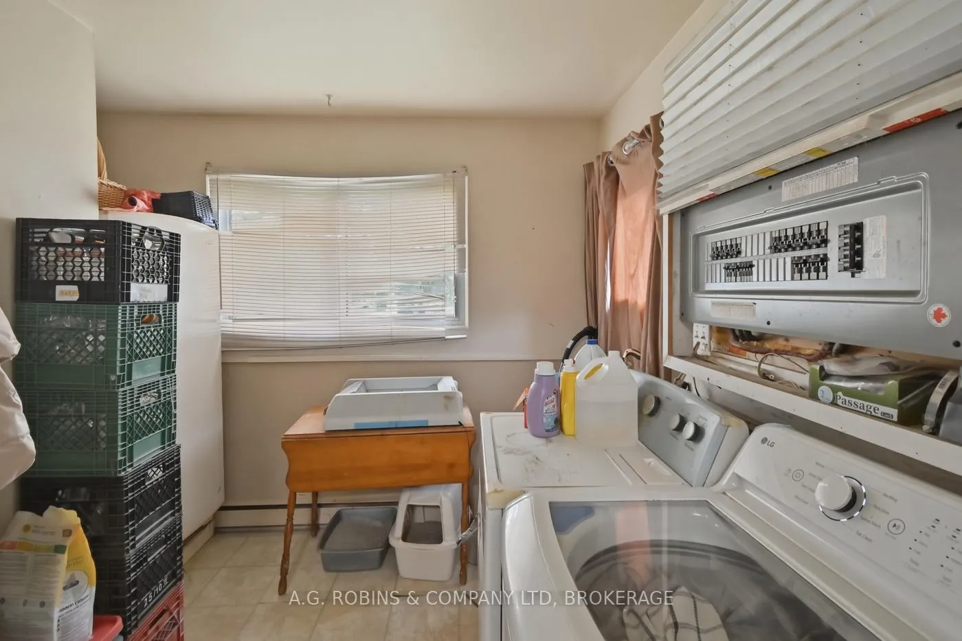 Photo 20 of 29 Lanark Crescent, St. Catharines, Carlton/Bunting — HOMEH