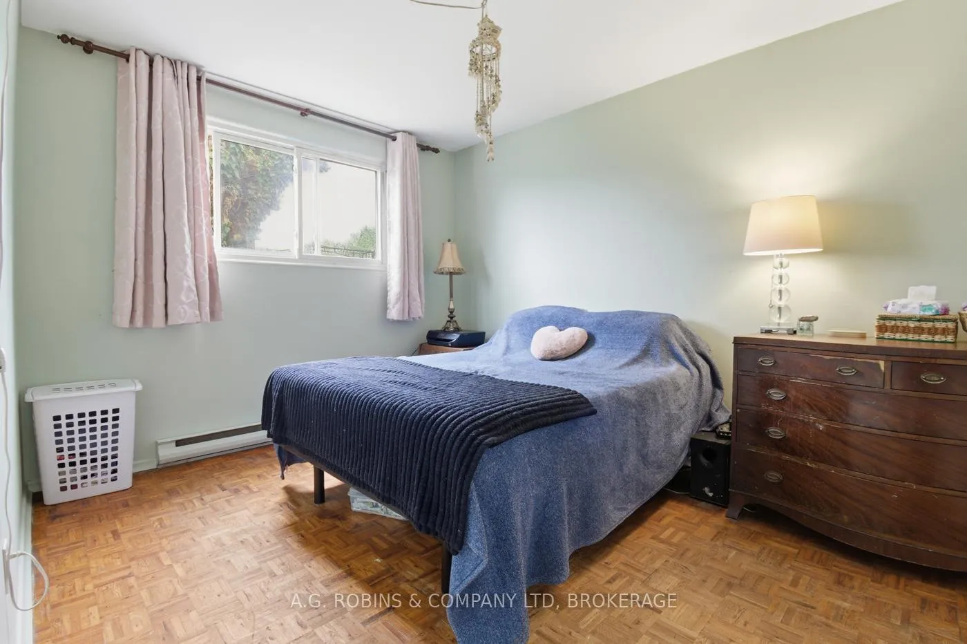 Photo 23 of 29 Lanark Crescent, St. Catharines, Carlton/Bunting — HOMEH