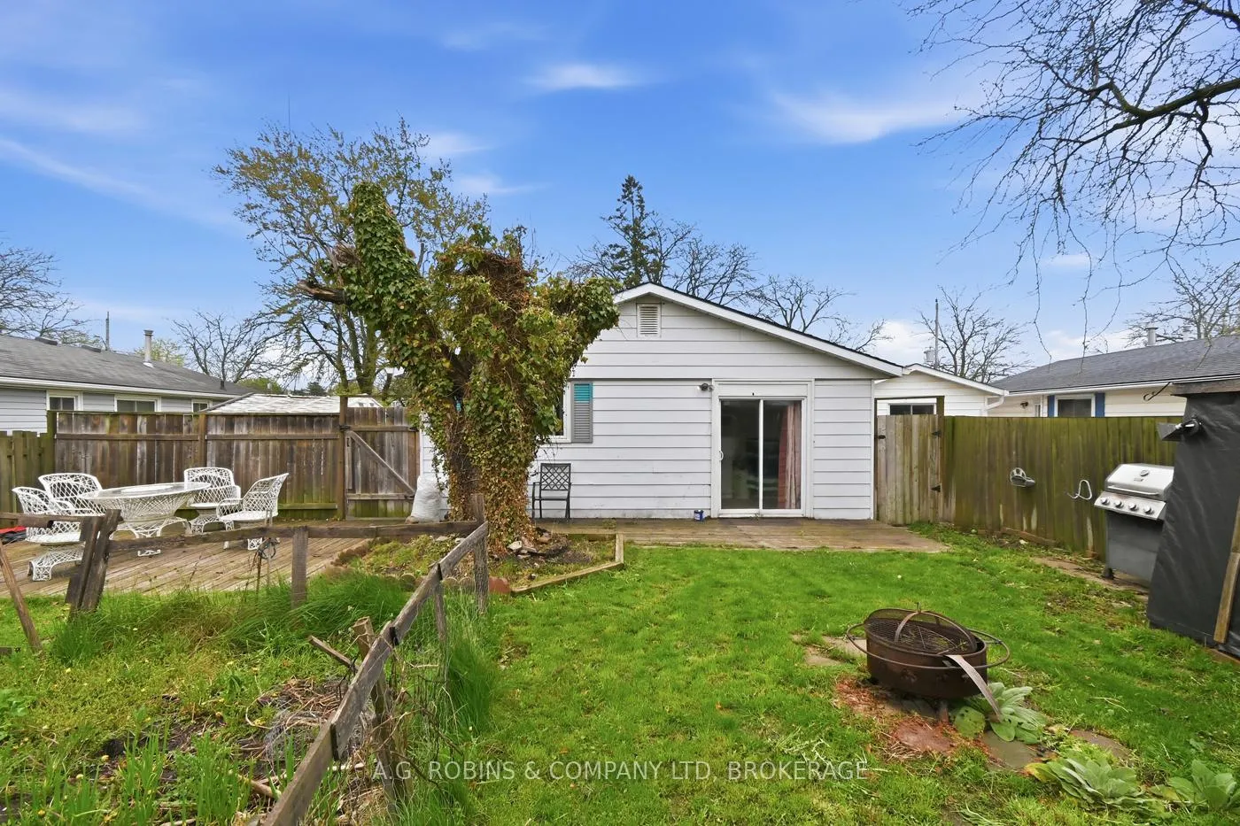 Photo 34 of 29 Lanark Crescent, St. Catharines, Carlton/Bunting — HOMEH