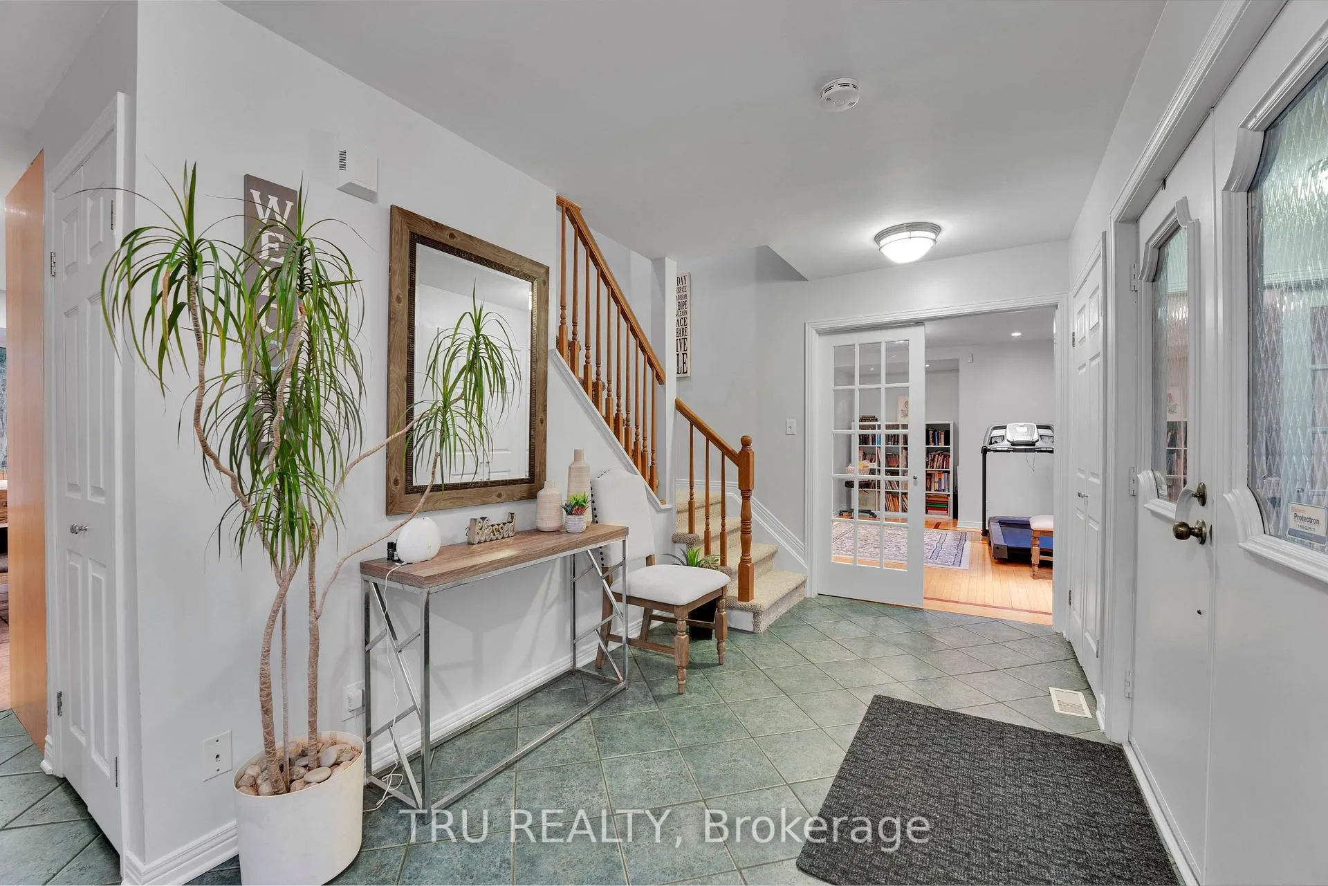 Photo 4 of 2529 Marshwood Road, Ottawa, Huntley Ward (North West) — HOMEH