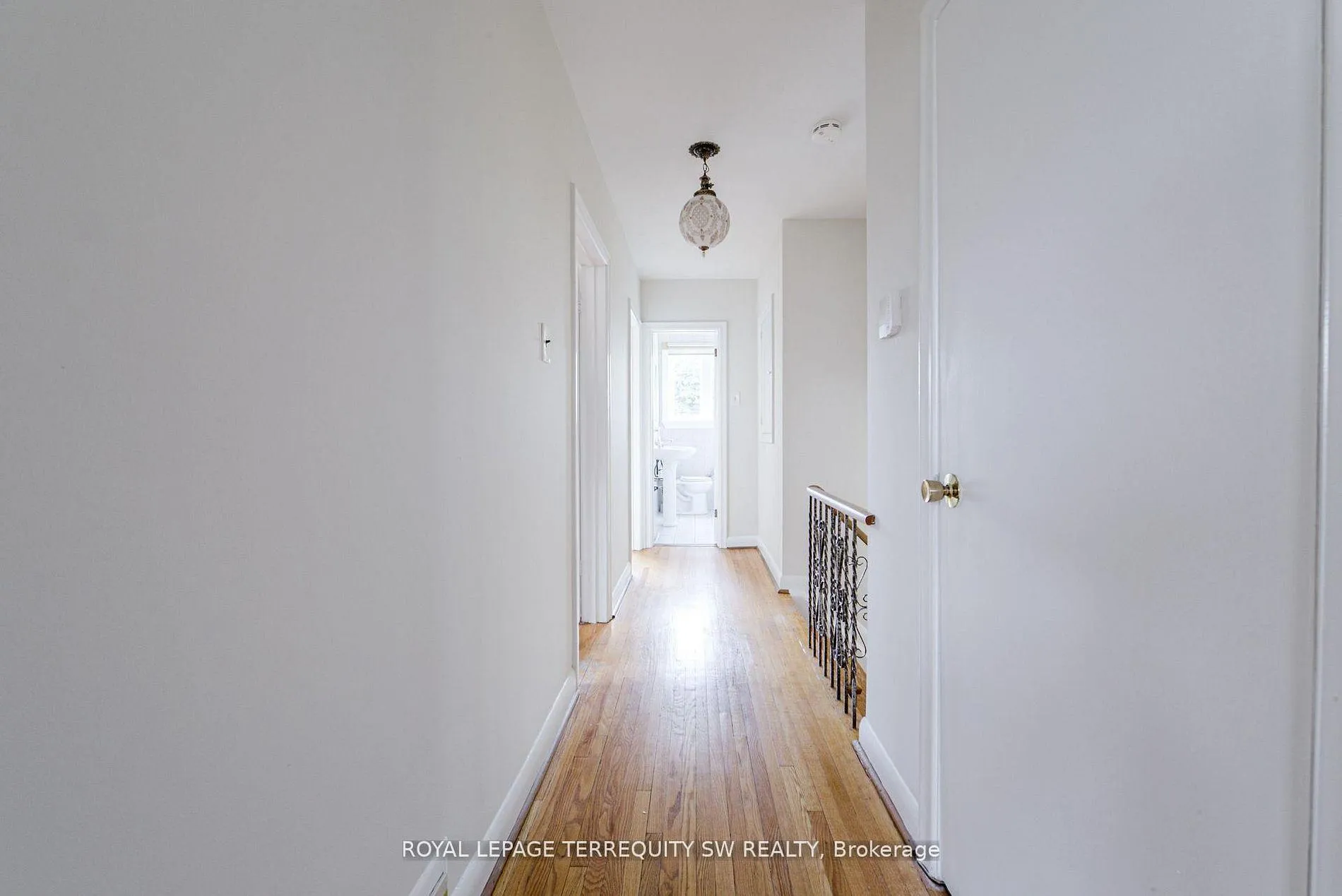 Photo 28 of 35 Euphrasia Drive, North York, Yorkdale-Glen Park — HOMEH