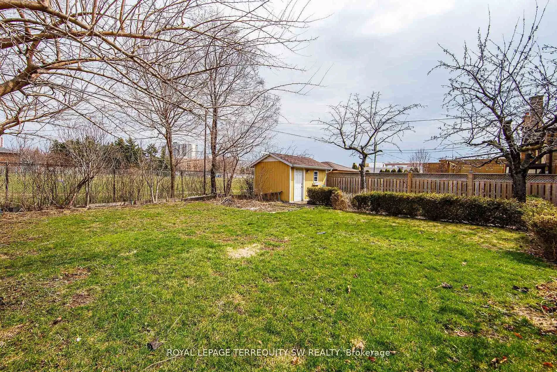Photo 35 of 35 Euphrasia Drive, North York, Yorkdale-Glen Park — HOMEH