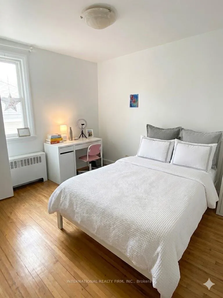 Photo 3 of 2143 Grange Drive, Mississauga, Cooksville — HOMEH