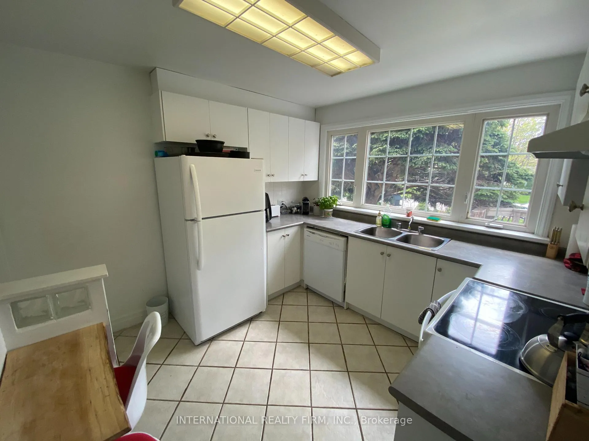 Photo 6 of 2143 Grange Drive, Mississauga, Cooksville — HOMEH