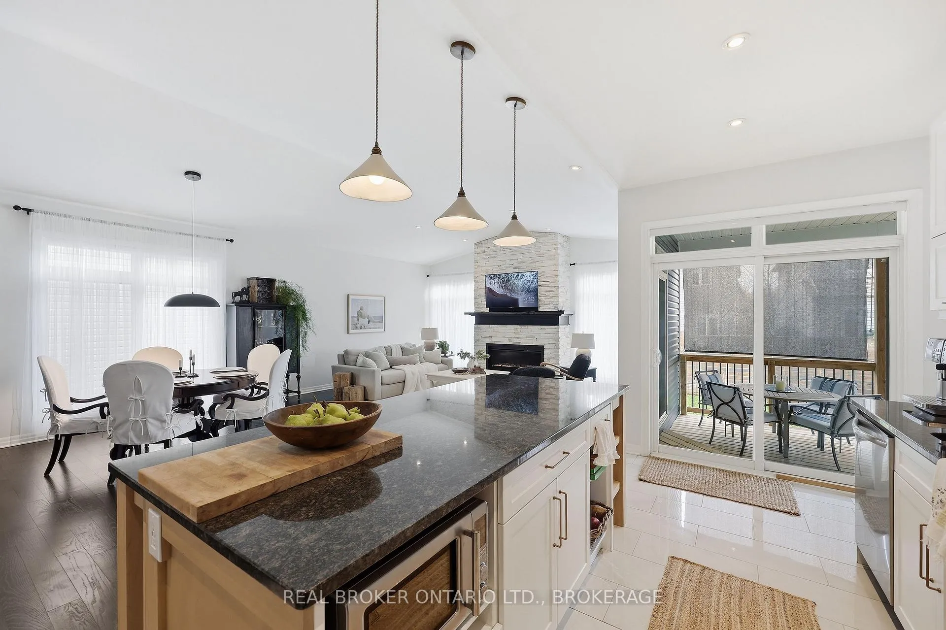 Photo 15 of 856 Stonewalk Drive, Kingston, Kingston East (Incl Barret Crt) — HOMEH