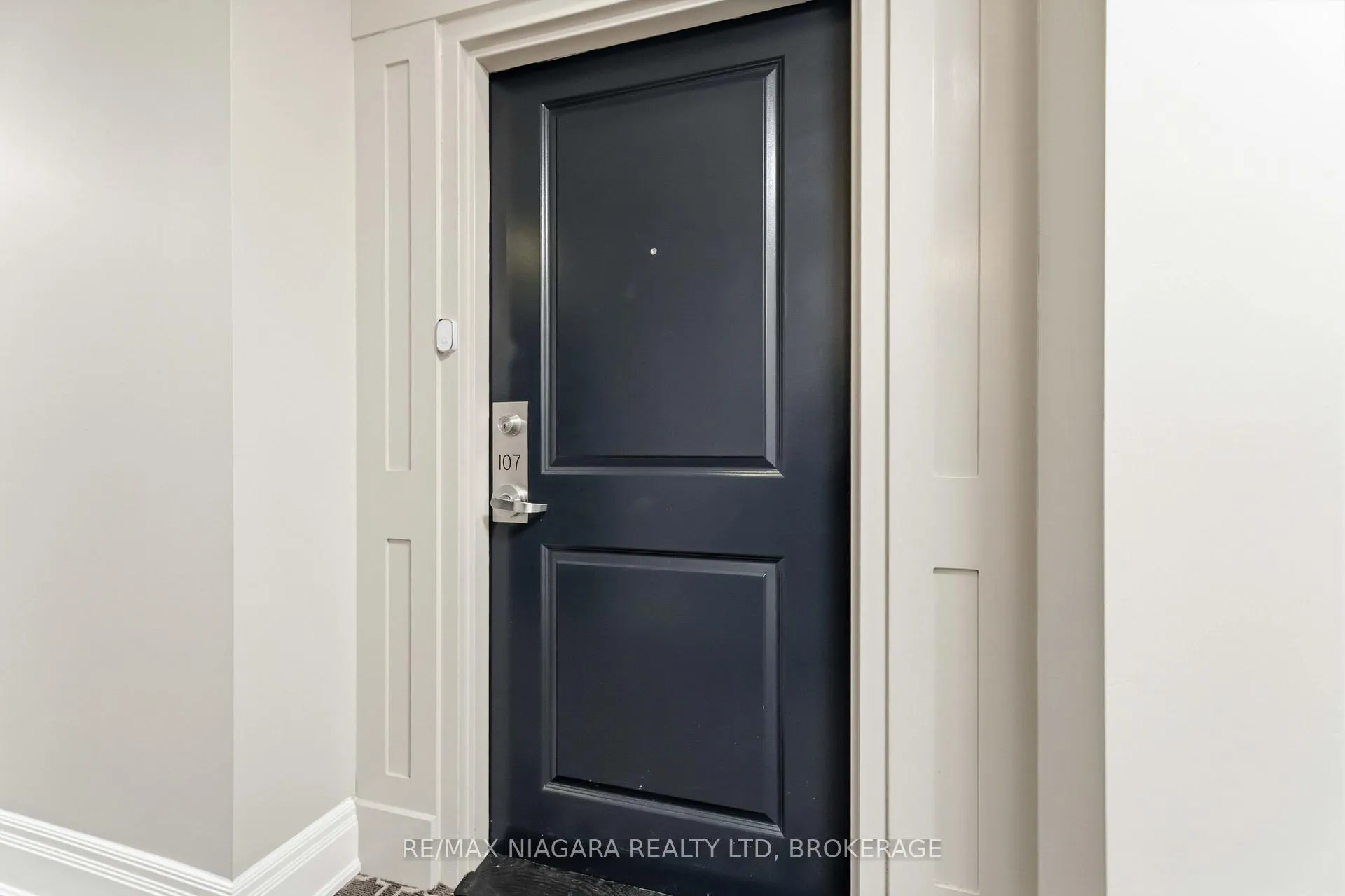 Photo 7 of Unit 107, 125 Wilson Street W, Hamilton, Ancaster — HOMEH