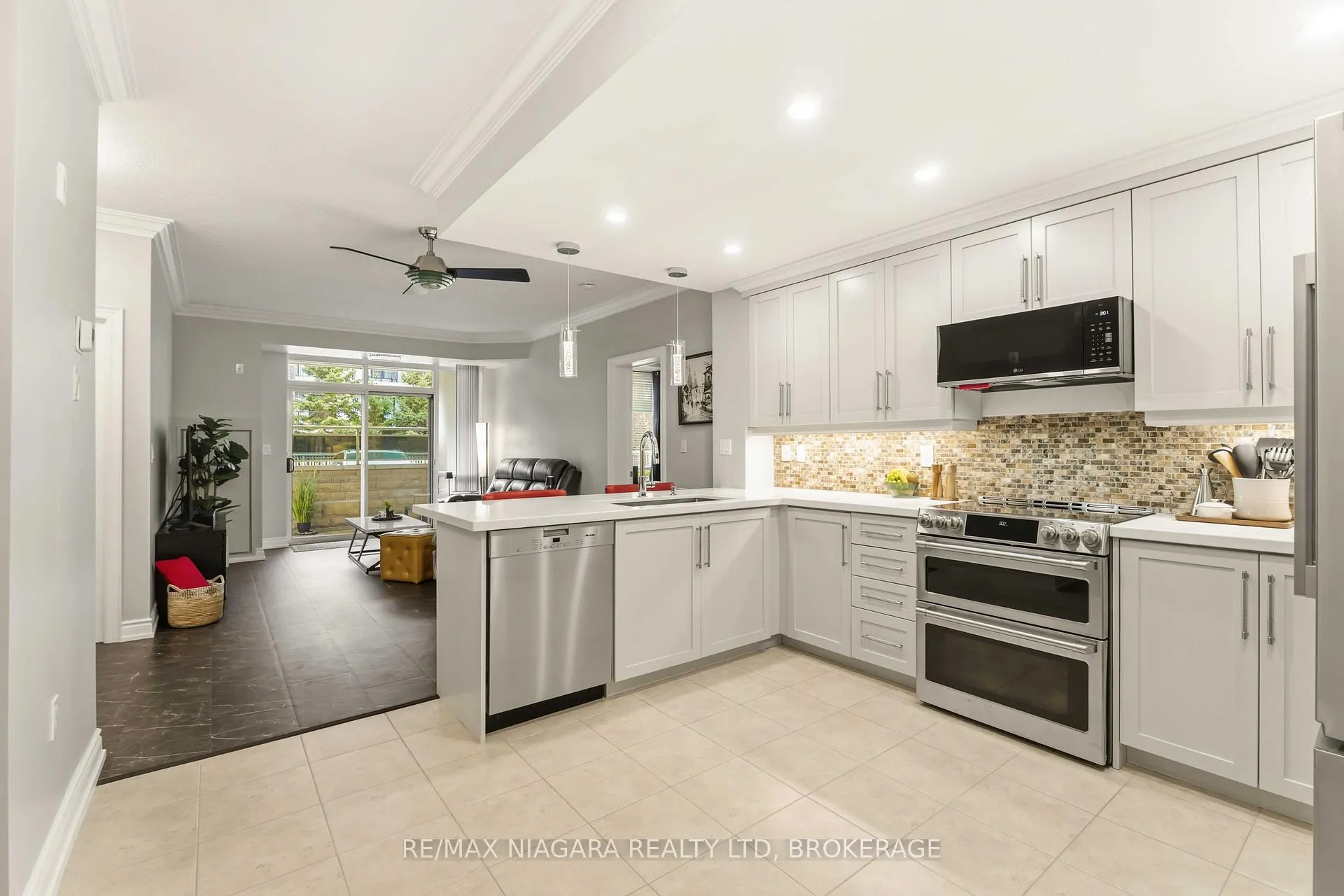 Photo 14 of Unit 107, 125 Wilson Street W, Hamilton, Ancaster — HOMEH