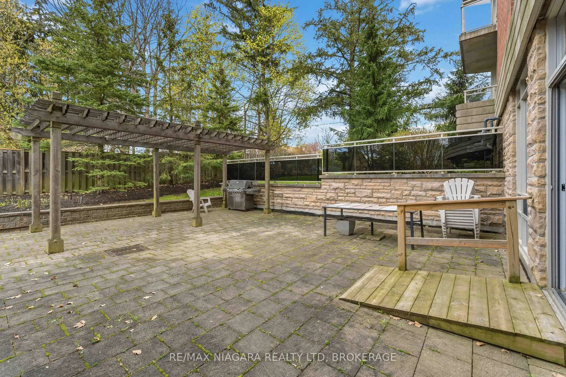 Photo 38 of Unit 107, 125 Wilson Street W, Hamilton, Ancaster — HOMEH