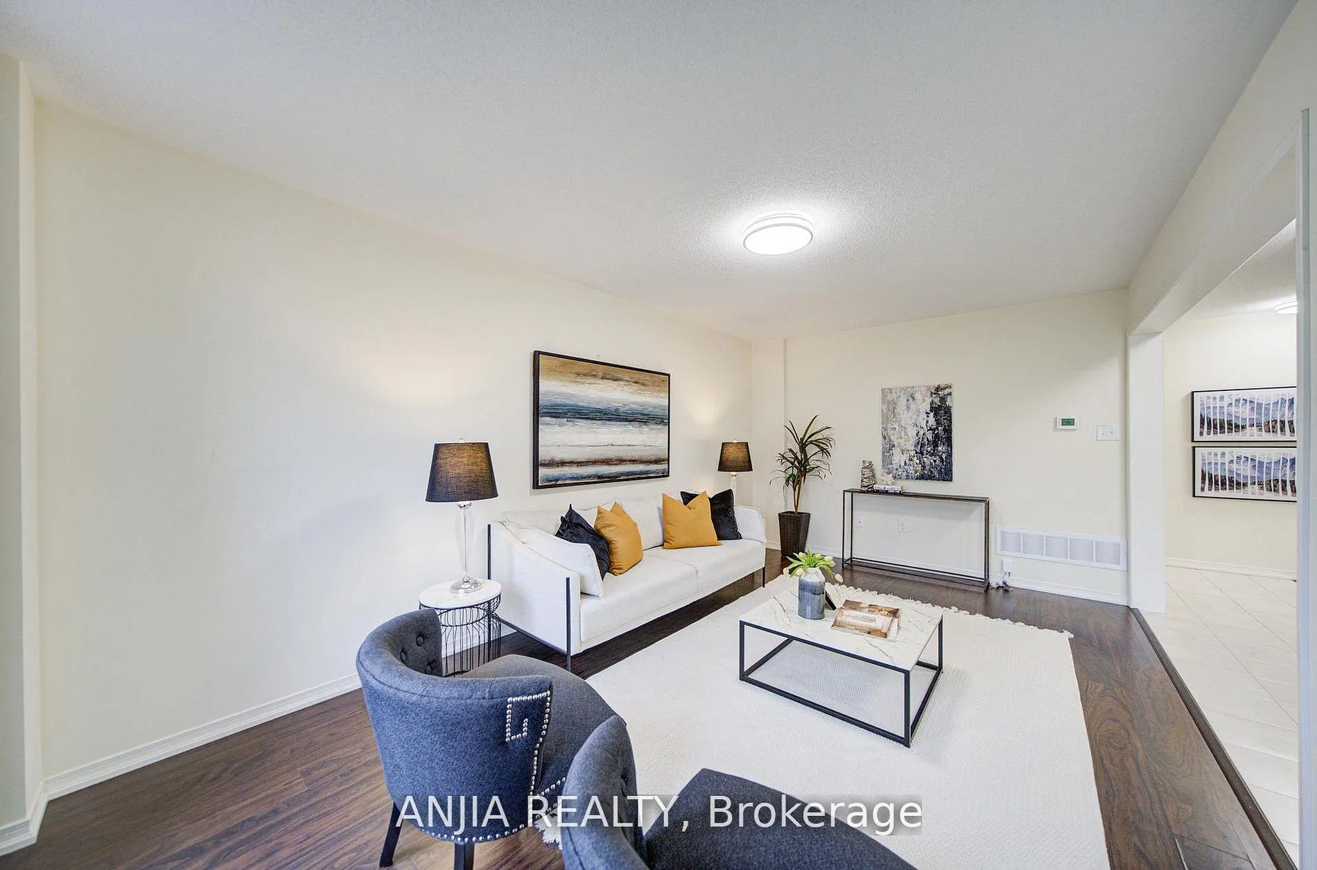Photo 7 of 1124 Bur Oak Avenue, Markham, Wismer — HOMEH